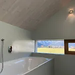 Дом отдыха Architectural Lake View Chalet, Achensee