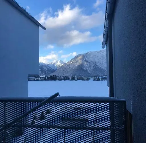 Architectural Lake View Chalet, Mountain Urban Achensee 펜션 *