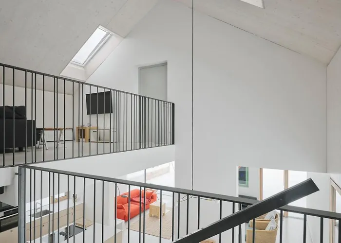 Urban Mountain Splitlevel With View Ferienhaus *