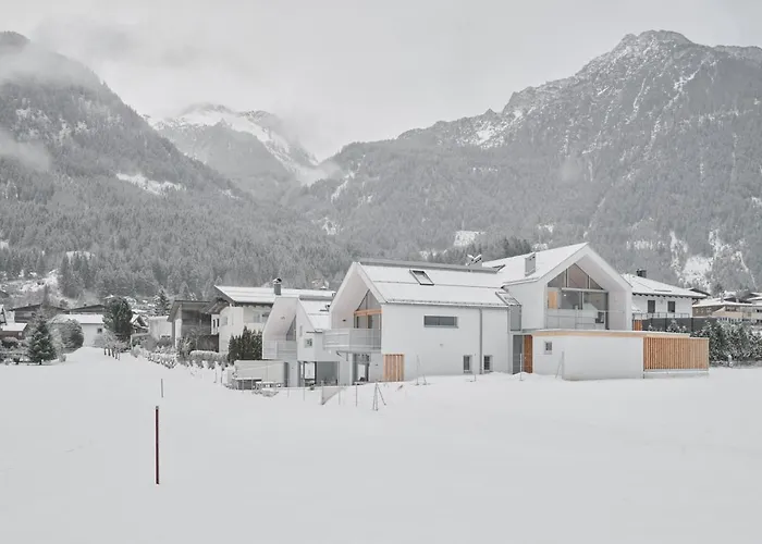 Architectural Lake View Chalet, Mountain Urban Achensee 펜션 마우라흐