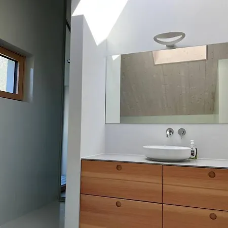 Semesterbostad Urban Mountain Splitlevel With View *