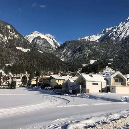 Semesterbostad Urban Mountain Splitlevel With View Maurach (Achensee)